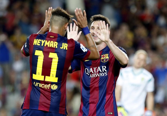 Neymar y Messi celebran un gol del Barcelona