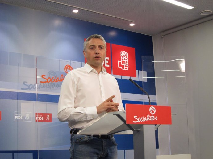 El secretario de Organización del PSOE, Francisco Ocón, analiza tema Soto