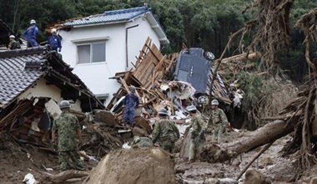Casa derruida en japón