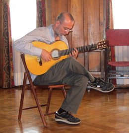 El guitarrista Óscar Herrero