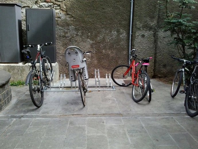 Bicicletas aparcadas en Jaca