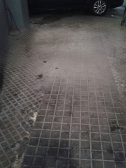 Espacio donde ha estado aparcado el coche de Barberá, según Compromís