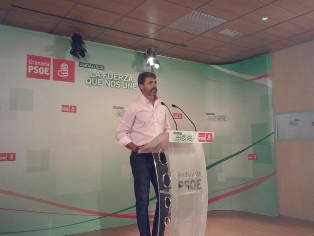 Secretario De Ordenación Del Territorio Y Vivienda Del PSOE-A, Pedro Fernández.