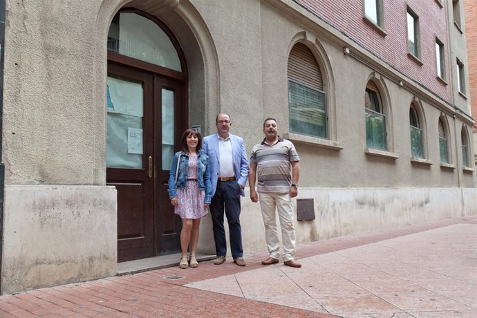Visita de los regionalistas al antiguo edificio de la Policía Nacional