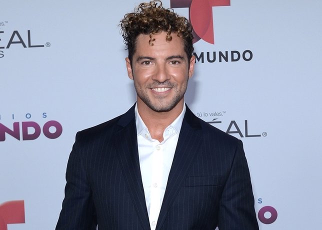   David Bisbal Arrives At Premios Tu Mundo Awards At Ameri