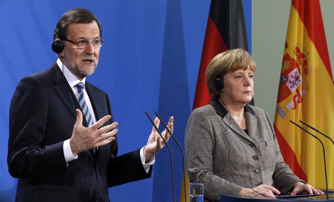 Rajoy y Merkel en rueda de prensa en Berlín