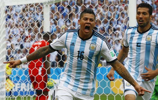 Argentina's Rojo celebrates his goal against Nigeria during their 2014 World Cup