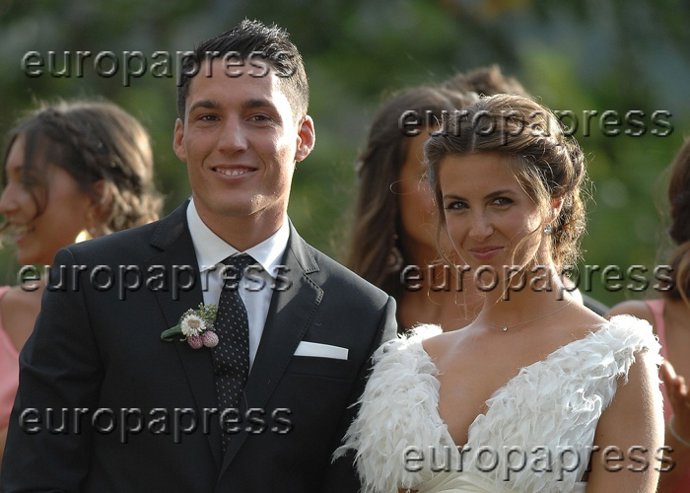 Aleix Espargaró ya ha dado el 'sí quiero' ha su novia de toda la vida 