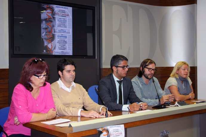 Rueda de prensa para presentar el homenaje a Julio Cortázar.