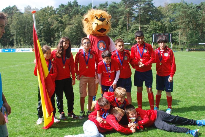 Niños participantes en la 'Junior Cup Diabetes 2014'