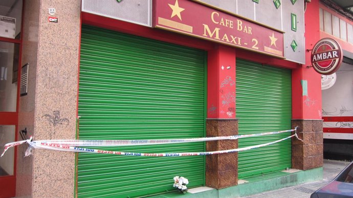 El bar 'Maxi 2' de Zaragoza, precintado por la policía