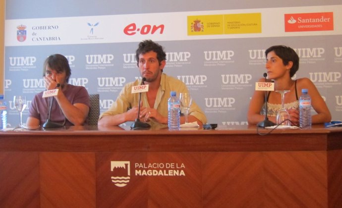 Actores de la compañía portuguesa Dô Chapito en la UIMP