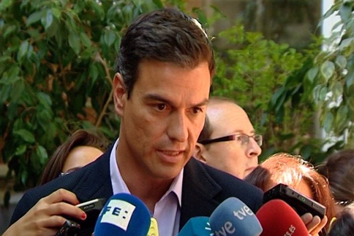 Sánchez insta a Rajoy a preocuparse más por crear empleo
