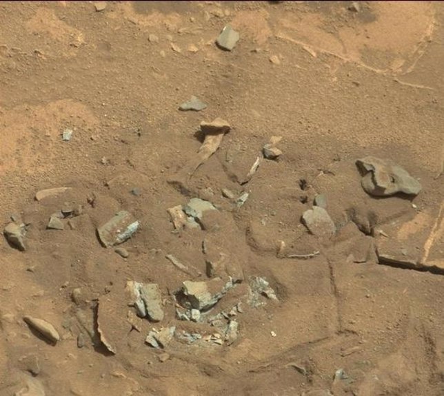Roca en Marte con forma de hueso