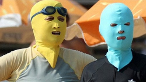 En China no quieren estar morenos y han inventado el facekini