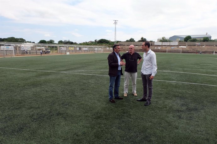 Tarazona mejora su campo de fútbol