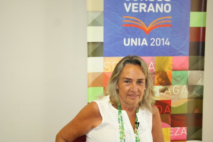 La profesora Gloria Camarero en el Campus de la UNIA en Baeza