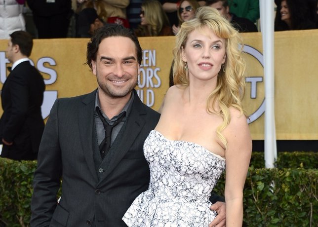 Big Bang Theory, Johnny Gallecki rompe con la actriz Kelli Garner