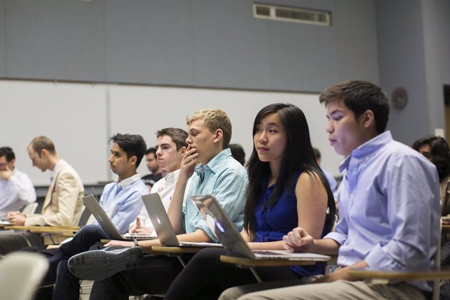 Universidad de Stanford en clase