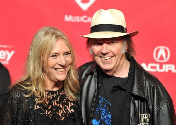 Adiós a 36 años de matrimonio: Neil y Pegi Young se divorcio