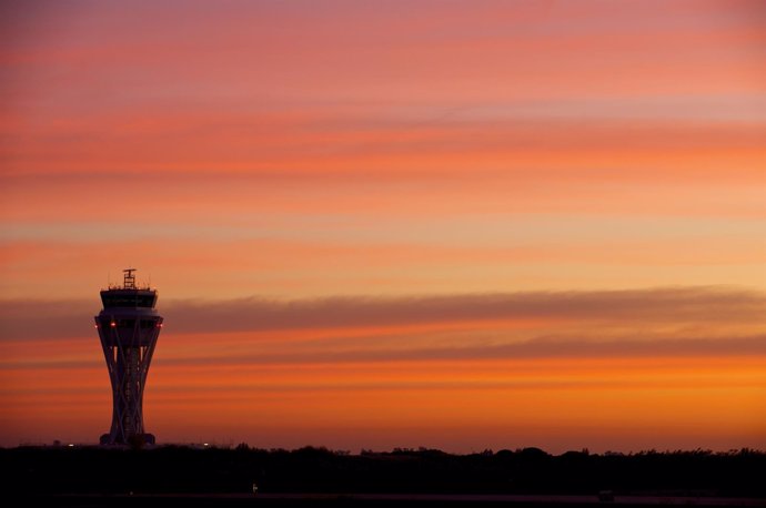 Torre De Control Aeropuerto De El Prat