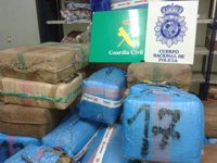 Detenidos cinco narcotraficantes e incautadas 2,8 toneladas de hachís
