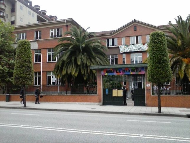 Antigua consejería de Sanidad, La Madreña, indignados Oviedo, 