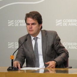 El portavoz del Gobierno de Aragón, Roberto Bermúdez de Castro