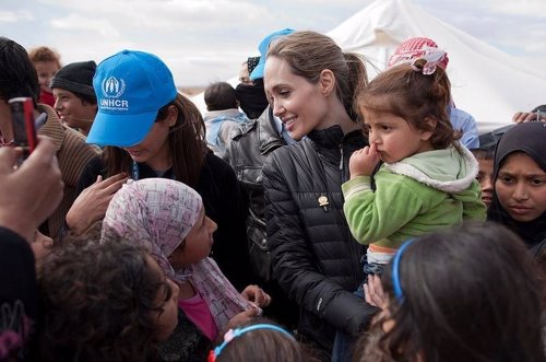 Angelina Jolie visita el campo de refugiados de Zaatari en Jornadia con ACNUR
