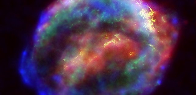 Nebulosa emergiendo de una supernova