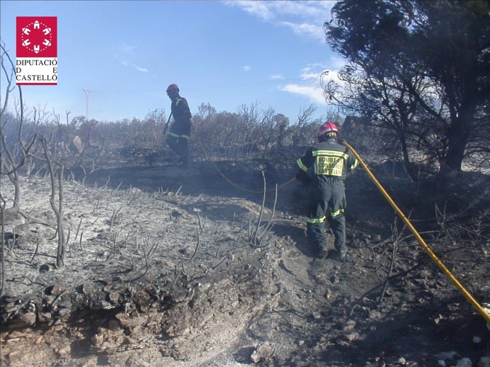 Imagen del incendio declarado en Tirig