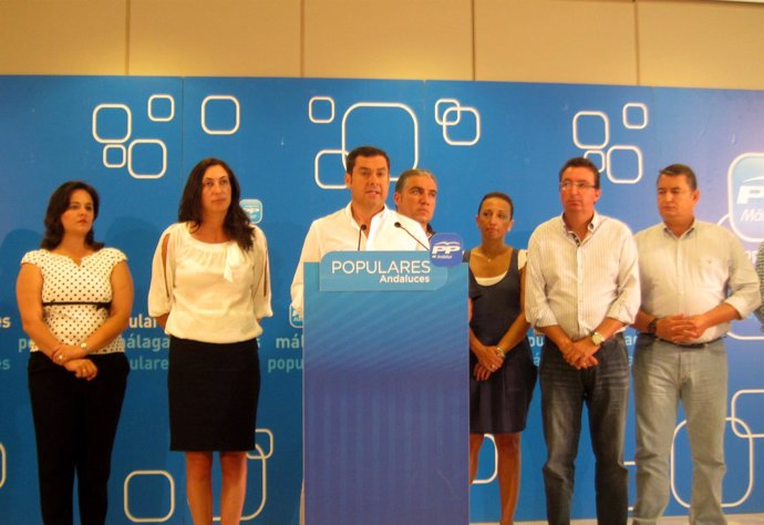 Juanma Moreno, PP-A, con presidentes provinciales del PP en Málaga