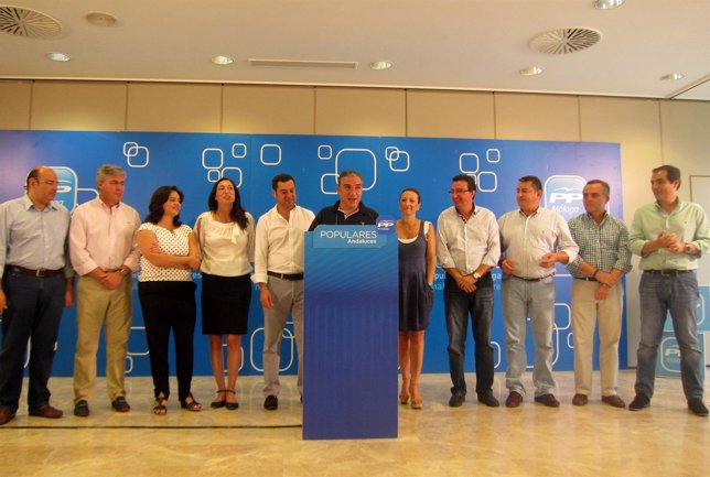 Elías Bendodo, Juanma Moreno y presidentes provinciales PP-A en Málaga