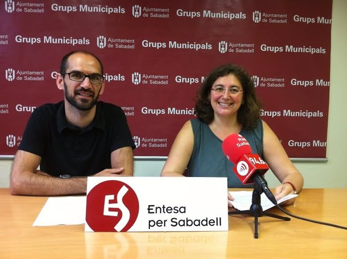 Matíes Serracant i Virgínia Domínguez, portavoces de Entesa per Sabadell 