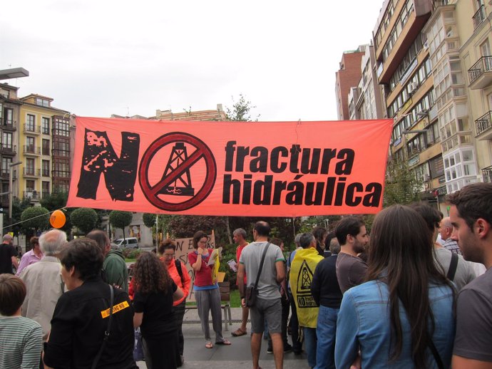 Manifestación contra el 'fracking' en Santander