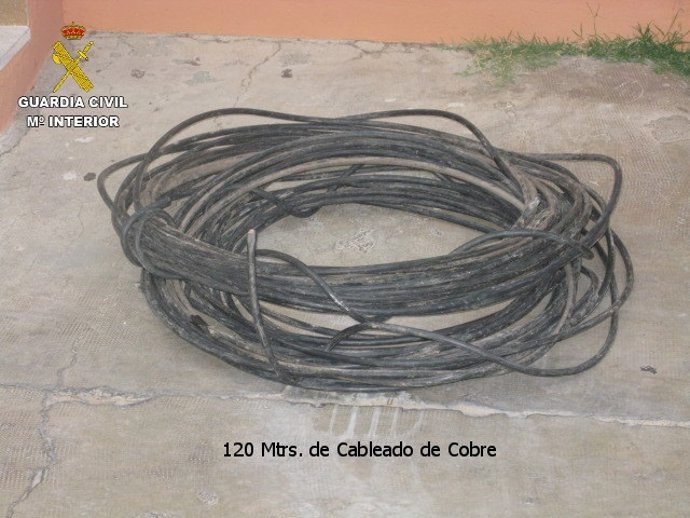 Cable de cobre sustraído de la línea del AVE en Requena