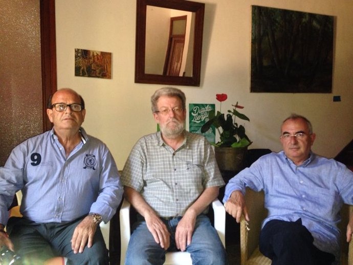 Los exdirigentes del PP, Joan Huguet y Cristòfol Soler, junto a Jaume Sastre