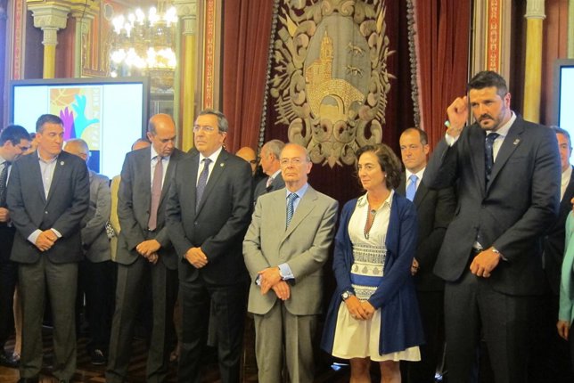 Recepción en el Ayuntamiento de Bilbao a delegaciones de Baloncesto