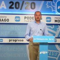El PP dice que el Gobierno de Monago "ha cerrado" la "fábrica socialista de crear parados" en Extremadura