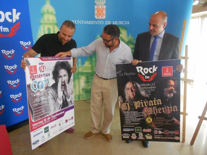 El concejal Rafael Gómez presenta los conciertos