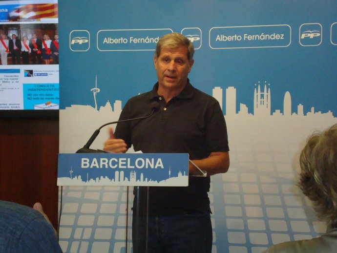 Alberto fernández culpa a Trias de la proliferación de pisos turísticos