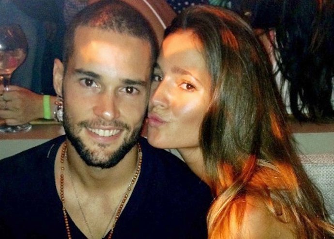 Las famosas presumen de felicidad y novios en las redes sociales