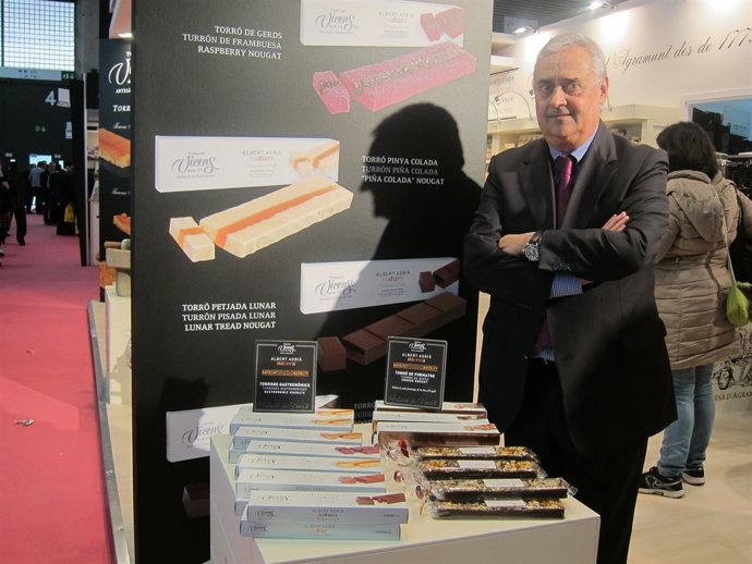 El gerente de Torrons Vicens, Ángel Velasco