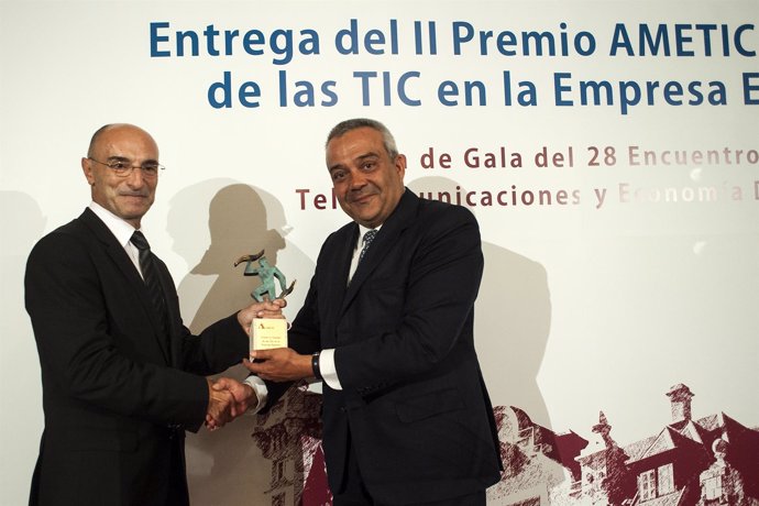 Entrega del II Premio Ametic en el casino de Santander dentro del XXVIII Encuent