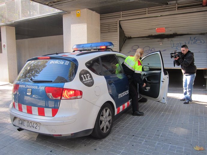 Coche patrulla entrando en el juzgado de Sabadell (Operación Mercurio, 2012)
