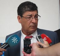 Valderas espera que Alonso ofrezca este jueves información "clarificadora" sobre las ayudas a la formación