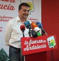 Maíllo (IU): "No somos gente que hablemos de problemas cuando todavía no los ha habido"