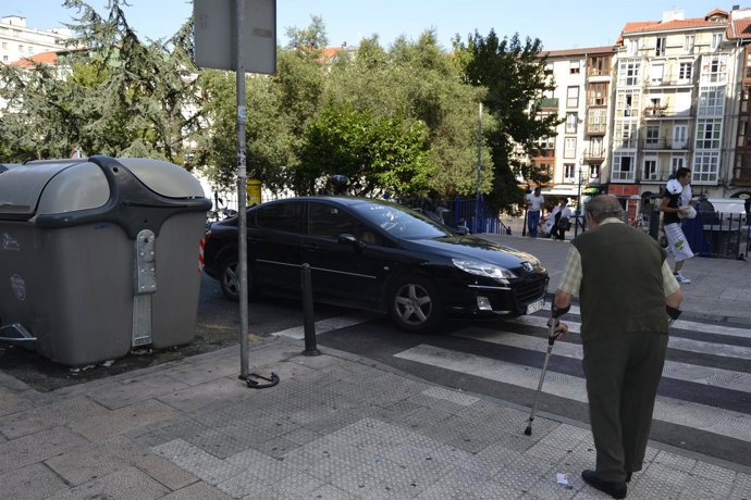 Zona de la calle en la que el PSOE denuncia que hay un punto negro de circulació
