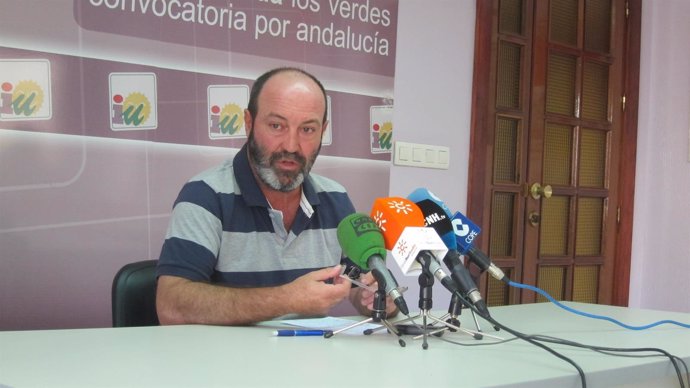 El portavoz de IULV-CA en el Ayuntamiento de Huelva, Pedro Jiménez.