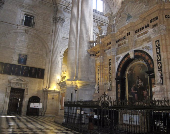 Vista del interior de la Catedral de Jaén.